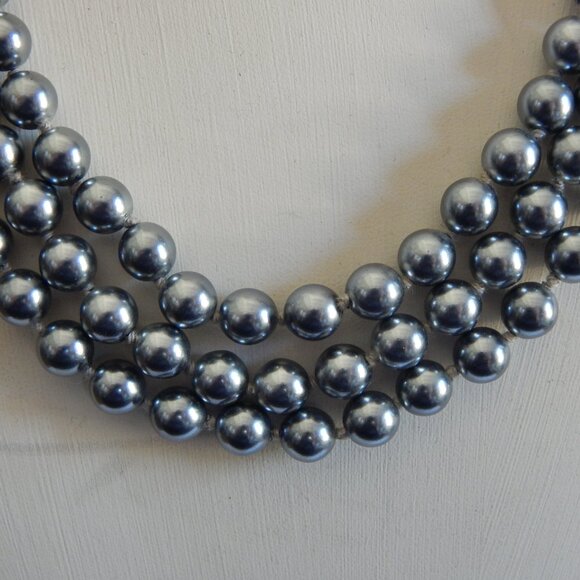 KJL Triple Strand Gray Faux Pearl Necklace - Knotted - Hook Style Clasp - Picture 2 of 3